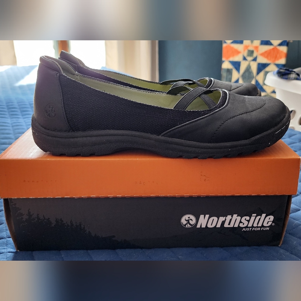Northside Black Slip-On Flats for Everyday Comfort